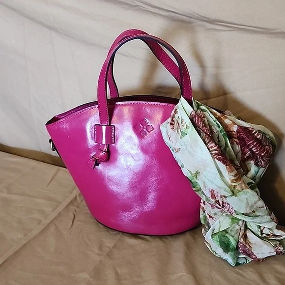 PATRICIA NASH Corallina w/Scarf Tote Bag - Picture 1 of 7